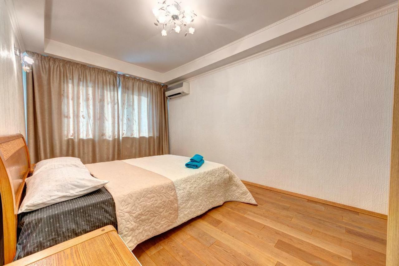 Apartments Near The Shopping Center Gulliver Kiew Exterior foto